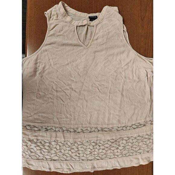 Torrid 4 pale pink sleeveless top with keyhole neckline and lace on the bottom - Picture 1 of 6